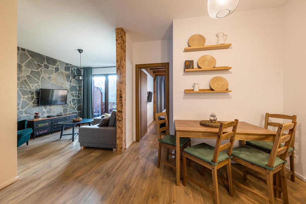 Lucnica Apartments ตาเล ภายนอก รูปภาพ