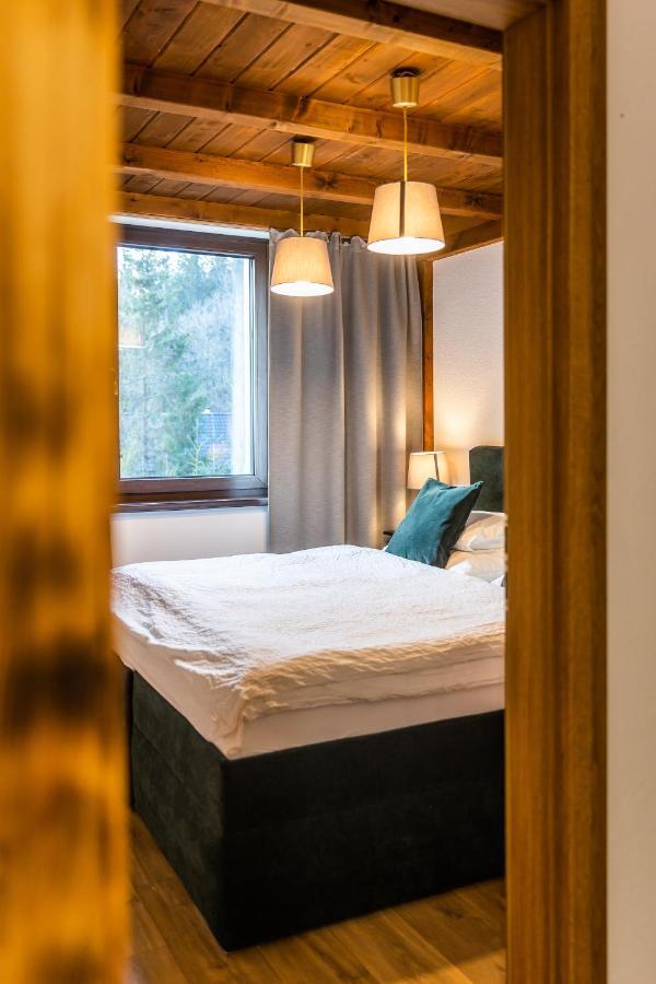 Lucnica Apartments ตาเล ภายนอก รูปภาพ